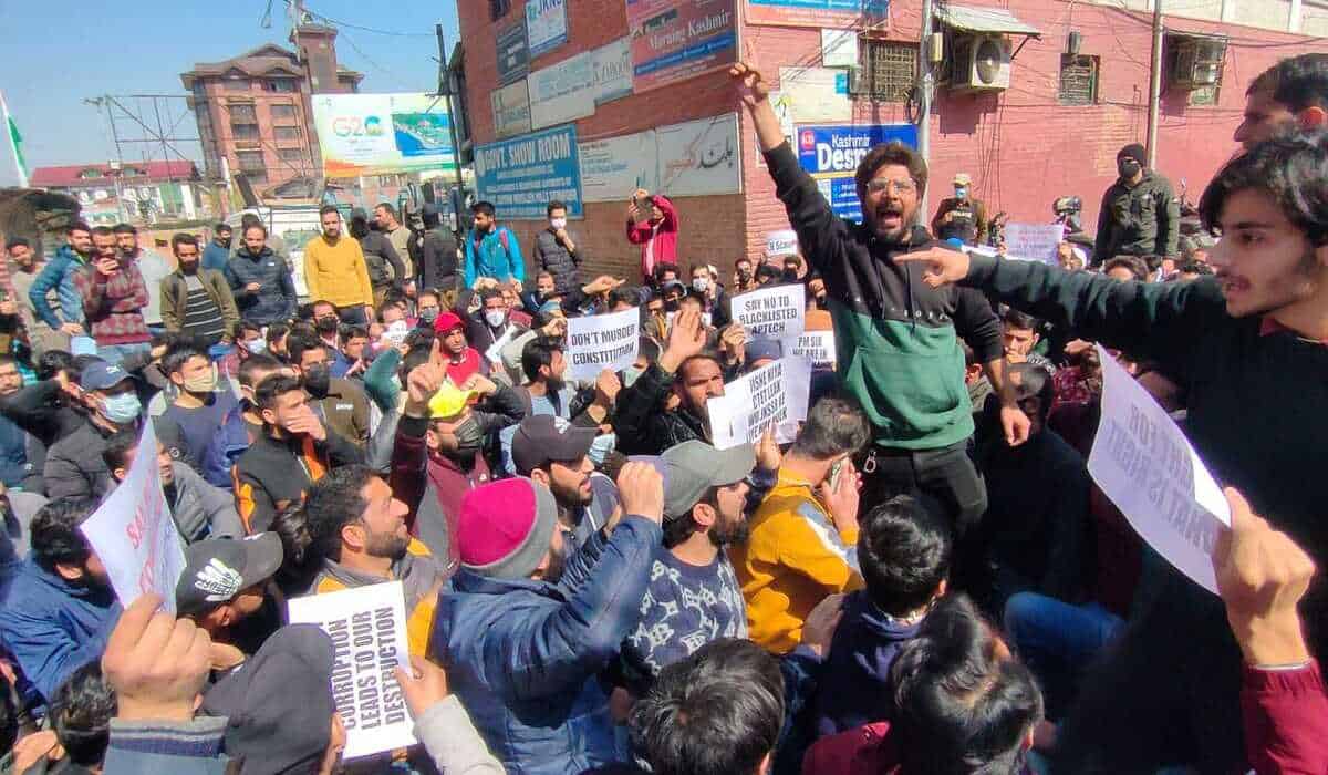 Job seekers protesting against JKSSB detained in Jammu