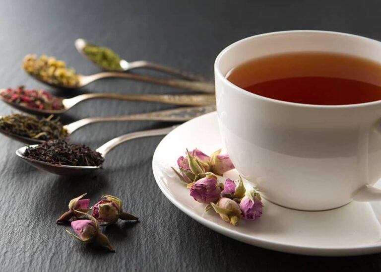 wellhealthorganic.com:5-herbal-teas-you-can-consume-to-get-relief-from-bloating-and-gas